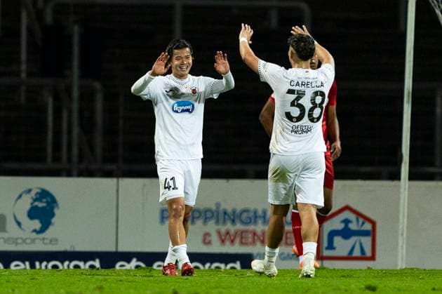 Cologne Cup 2025 09 10 2025 Soichiro Kozuki Viktoria Köln, 41 cheers with Samuele Carella Viktoria Köln, 38 after his goal for 1 0 during the Cologne Cup 2025 in the match 1 FC Köln vs Viktoria Köln on 09 10 2025 at Südstadion in Cologne Copyright: xBEAUTIFULxSPORTS Meuselx