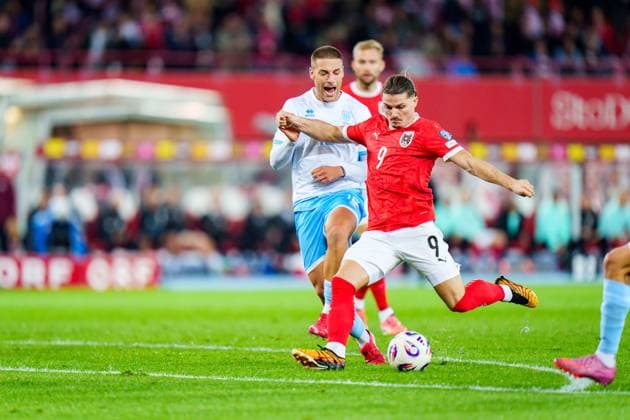 SOCCER - FIFA WC quali, AUT vs SMR VIENNA,AUSTRIA,09.OCT.25 - SOCCER - FIFA World Cup, WM, Weltmeisterschaft, Fussball 2026, European Qualifiers, group stage, OEFB international match, Länderspiel, Nationalmannschaft Austria vs San Marino. Image shows Marcel Sabitzer (AUT) and Samuele Zannoni (SMR).  GEPAxpictures xEdgarxEisner
