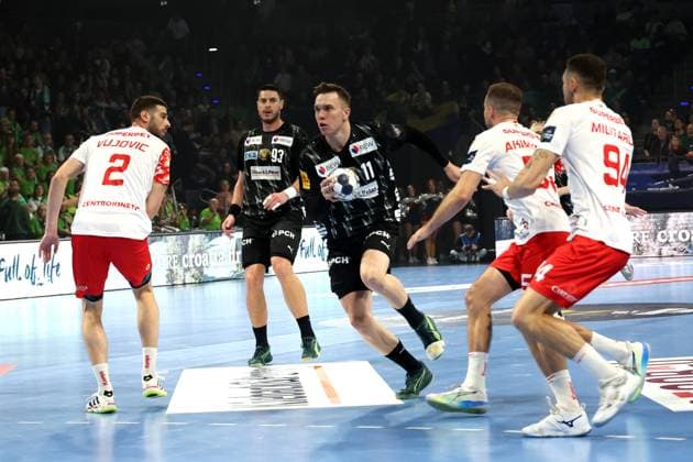 DEU, EHF Champions League, Fuechse Berlin vs DINAMO BUCURESTI, 09 10 2025, Max Schmeling Halle, Berlin, DEU, EHF Champions League, Fuechse Berlin vs DINAMO BUCURESTI, in the picture Lasse Andersson Fuechse Berlin 11 , Mijajlo Marsenic Fuechse Berlin 93 ,Vujovic, BRANKO DINAMO BUCURESTI 2 , Akimenko, ANDRII DINAMO BUCURESTI 55 , Militaru, ROBERT MIHAI DINAMO BUCURESTI 94 nordphotoxGmbHx xEngler nph00076