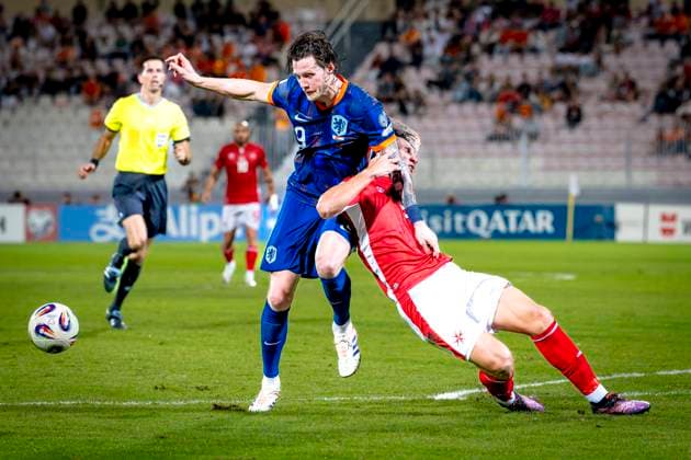 Netherlands forwarder Wout Weghorst, Malta player Kurt Shaw during the match Malta vs Netherlands at the National Stadium Ta Qali for the European Qualifiers Group G season 2025-2026 in ATTARD, Malta on 9 October 2025, (photo by Marcel van Dorst EYE4images DeFodi Images) Netherlands forwarder Wout Weghorst, Malta player Kurt Shaw during the match Malta vs Netherlands at the National Stadium Ta Qali for the European Qualifiers Group G season 2025 2026 in ATTARD, Malta on 9 October 2025, photo by Marcel van Dorst EYE4images DeFodi Images