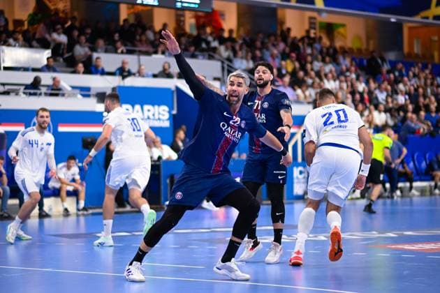 HANDBALL : PSG vs Zagreb - Ligue des Champions - 09 10 2025 Luka KARABATIC ( 22 - PSG ) reacts during the EHF Champins League match between Paris Saint Germain and HC Zagreb at Salle Pierre De Coubertin on October 09, 2025 in Paris, France. ( Photo by Federico Pestellini PSNewz ) - ParisFrance  Copyright: xFedericoxPestellinix