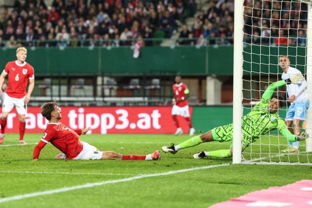 SOCCER - FIFA WC quali, AUT vs SMR VIENNA,AUSTRIA,09.OCT.25 - SOCCER - FIFA World Cup, WM, Weltmeisterschaft, Fussball 2026, European Qualifiers, group stage, OEFB international match, Länderspiel, Nationalmannschaft Austria vs San Marino. Image shows Stefan Posch (AUT) and Edoardo Colombo (SMR). Keywords: goal.  GEPAxpictures xArminxRauthner
