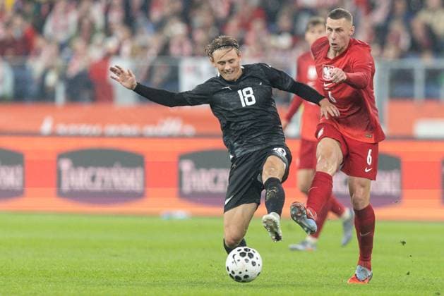 Poland vs New Zealand - friendly match Ben Waine, Jakub Piotrowski during Poland vs New Zealand - friendly match match in Chorzow, Poland on October 9, 2025 Chorzow Poland  Copyright: xFotoxOlimpikx originalFilename:jastrzebowski-polandvs251009_npYY8.jpg