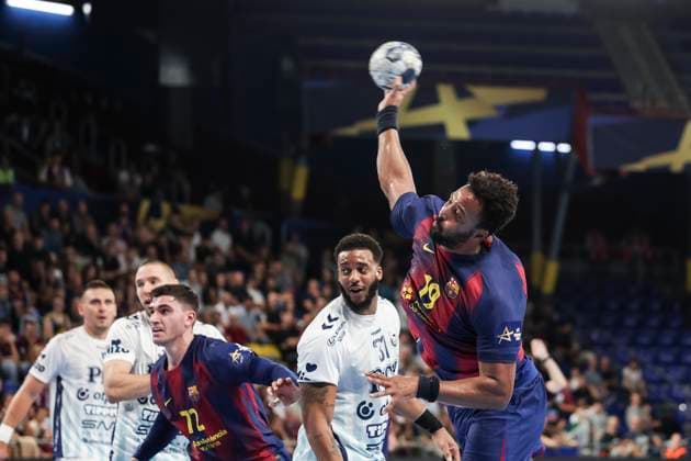 October 9, 2025, Barcelona, Barcelona, SPAIN: Timothey N guessan of FC Barcelona, Barca in action during the EHF Champions League 2025 26 group phase, handball match played between FC Barcelona and OTP Bank - Pick Szeged at Palau Blaugrana on October 09, 2025 in Barcelona, Spain. Barcelona SPAIN - ZUMAa181 20251009_zaa_a181_411 Copyright: xJavierxBorregox