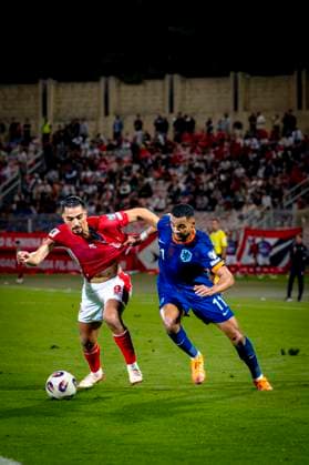 Malta player Ilyas Chouaref, Netherlands forwarder Cody Gakpo during the match Malta vs Netherlands at the National Stadium Ta Qali for the European Qualifiers Group G season 2025-2026 in ATTARD, Malta on 9 October 2025, (photo by Marcel van Dorst EYE4images DeFodi Images) Malta player Ilyas Chouaref, Netherlands forwarder Cody Gakpo during the match Malta vs Netherlands at the National Stadium Ta Qali for the European Qualifiers Group G season 2025 2026 in ATTARD, Malta on 9 October 2025, photo by Marcel van Dorst EYE4images DeFodi Images