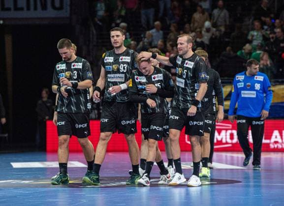 Handball, Men, Season 2025 2026, Champions League Group A, Matchday 4 , Füchse Berlin Dinamo Bucharest, f l Fabian Wiede Füchse Berlin , Mijajlo Marsenic Füchse Berlin , Tobias Gröndahl Füchse Berlin , Max Darj Füchse Berlin , Cheering after the final whistle, 09 10 2025, Copyright: xSebastianxRäppold MatthiasxKochx
