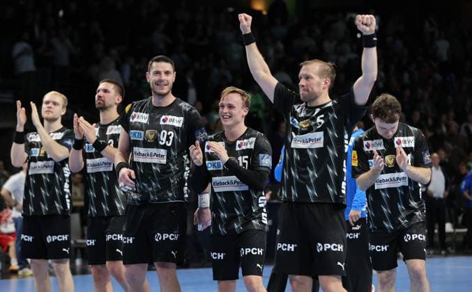 Matthes Langhoff, Fabian Wiede, Mijajlo Marsenic, Tobias Schjoelberg Groendahl Winner at 32 31, Max Darj, Füchse team cheers after the match Sport Handball CL Champions League Champions League Men 4 Matchday Season 2025 2026 09 10 2025 Füchse Berlin vs Dinamo Bucharest in the Max Schmeling Halle