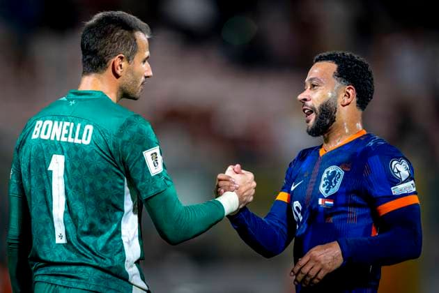 Malta goalkeeper Henry Bonello, Netherlands forwarder Memphis Depay during the match Malta vs Netherlands at the National Stadium Ta Qali for the European Qualifiers Group G season 2025-2026 in ATTARD, Malta on 9 October 2025, (photo by Marcel van Dorst EYE4images DeFodi Images) Malta goalkeeper Henry Bonello, Netherlands forwarder Memphis Depay during the match Malta vs Netherlands at the National Stadium Ta Qali for the European Qualifiers Group G season 2025 2026 in ATTARD, Malta on 9 October 2025, photo by Marcel van Dorst EYE4images DeFodi Images