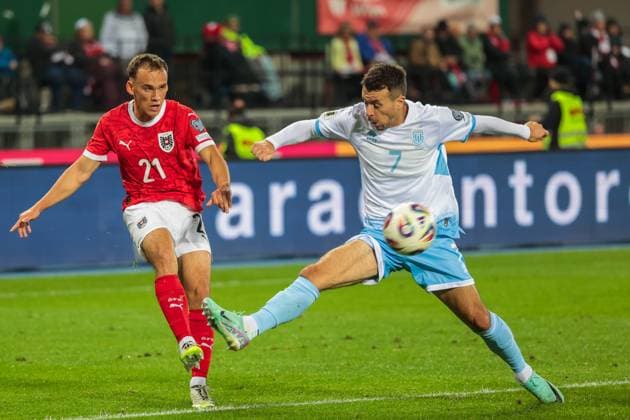 SOCCER - FIFA WC quali, AUT vs SMR VIENNA,AUSTRIA,09.OCT.25 - SOCCER - FIFA World Cup, WM, Weltmeisterschaft, Fussball 2026, European Qualifiers, group stage, OEFB international match, Länderspiel, Nationalmannschaft Austria vs San Marino. Image shows Nikolaus Wurmbrand (AUT) and Matteo Vitaioli (SMR).  GEPAxpictures xDavidxBitzan