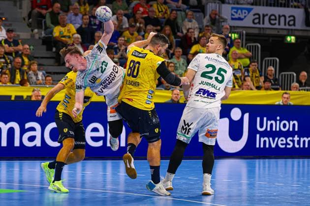 Rhein-Neckar Löwen vs Frisch Auf Göppingen DAIKIN Handball Bundesliga Erik Persson (Frisch Auf Göppingen) during the DAIKIN Handball Bundesliga 2025 26 match between Rhein-Neckar Löwen and Frisch Auf Göppingen at SAP Arena in Mannheim, Germany, on October 8, 2025. (Photo by Kadir Caliskan Middle East Images) Mannheim Baden-Wurttemberg Germany Copyright: xKadirxCaliskanx