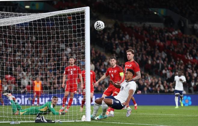 . - England v Wales, International Friendly, Länderspiel, Nationalmannschaft Test Match, Wembley Stadium, London, England. - 10th October 2025. (C) Daniel Weir Crystal Pix Ollie Watkins of England national team, Nationalteam misses a chance on goal and slides in to the goal post. - England v Wales, International Friendly, Test Match, Wembley Stadium, London, England. - 10th October 2025. (C) Daniel Weir Crystal Pix London Wembley Stadium United Kingdom Copyright: xDanielxWeirx CP_England_Wales_55