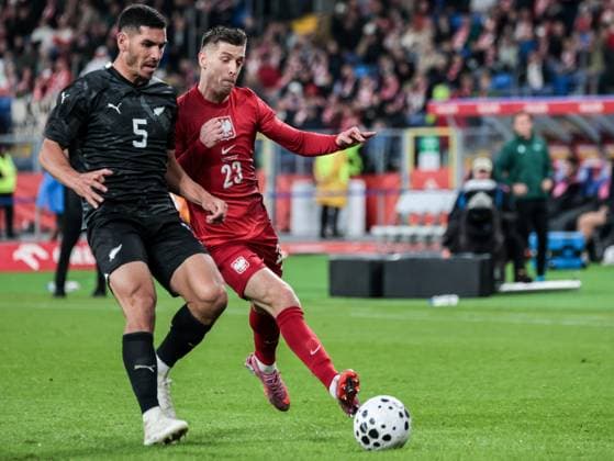Poland Vs New Zealand friendly match at Silesia Stadium in Chorzow - 09 Oct 2025 Polish football player Krzysztof Piateki and Michael Boxal of New Zealand seen in action during the friendly match between Poland and New Zealand at Silesia Stadium. Final score; Poland wins 1:0. Chorzow Poland Copyright: xDominikaxZarzyckax xSOPAxImagesx October_9_2025_Chocrzow_footbal-22