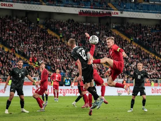 October 9, 2025, Chorzow, Poland: Polish football player Korol Swiderski seen in action during the friendly match between Poland and New Zealand at Silesia Stadium. Final score; Poland wins 1:0. Chorzow Poland - ZUMAs197 20251009_aaa_s197_390 Copyright: xDominikaxZarzyckax