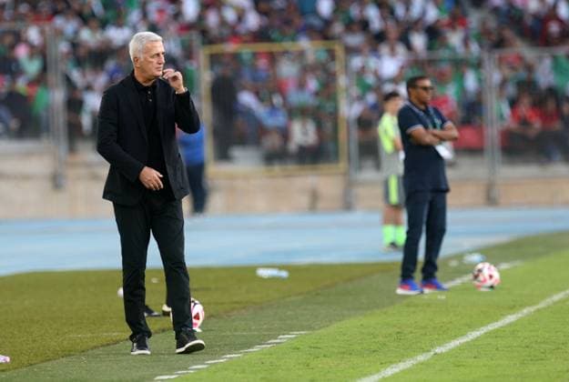 Algeria v Somalia - 2026 FIFA World Cup, WM, Weltmeisterschaft, Fussball Qualifier Algeria head coach Vladimir Petrovic looks on ahead of the 2026 FIFA World Cup Qualifiers soccer match between Somalia and Algeria in Oran, Algeria, on October 9, 2025. Oran Algeria  Copyright: xAPPx originalFilename:app-notitle251009_np6Yh.jpg
