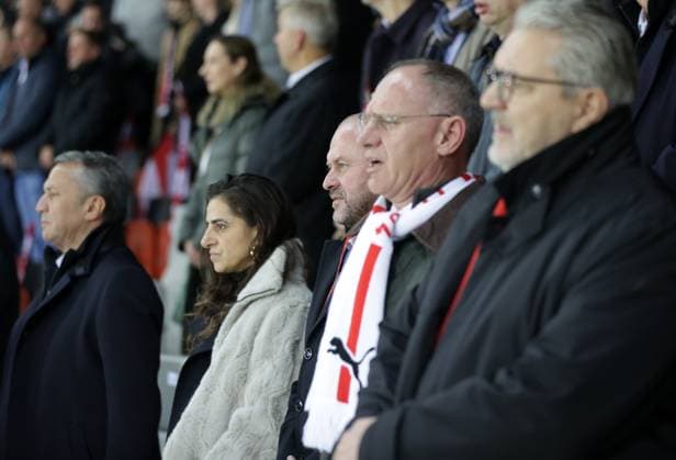 SOCCER - FIFA WC quali, AUT vs SMR VIENNA,AUSTRIA,09.OCT.25 - SOCCER - FIFA World Cup, WM, Weltmeisterschaft, Fussball 2026, European Qualifiers, group stage, OEFB international match, Länderspiel, Nationalmannschaft Austria vs San Marino. Image shows president Johannes Wutzlhofer (BFV), interior minister Gerhard Karner and Peter Hacker. GEPAxpictures xWalterxLuger