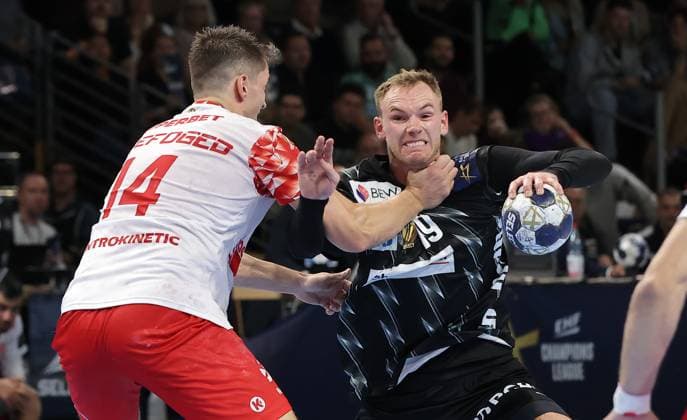 Frederik Ladefoged, Mathias Gidsel on the ball duel Match scene Action Sport Handball CL Champions League Champions League Men 4 Matchday Season 2025 2026 09 10 2025 Füchse Berlin vs Dinamo Bucharest in the Max Schmeling Halle