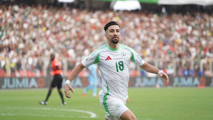 World Cup Qualifiers - Algeria v Somalia Ayoub Ghezala of the Algerian national soccer team during Algeria v Somalia compete for a World Cup qualifying match at Miloud Hadefi Stadium in Bir El Djir. Bir El Djir, Algérie, October 9, 2025. Photo by Hamza Bouhara ABACAPRESS.COM Oran Algeria  Copyright: xBouharaxHamza ABACAx
