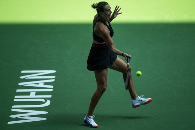 (251010) -- WUHAN, Oct. 10, 2025 -- Aryna Sabalenka hits a return during the women s singles quarterfinal match between Elena Rybakina of Kazakhstan and Aryna Sabalenka of Belarus at the 2025 Wuhan Open tennis tournament in Wuhan, central China s Hubei Province, Oct. 10, 2025. ) (SP)CHINA-WUHAN-TENNIS-WUHAN OPEN-WOMEN S SINGLES (CN) XiaoxYijiu 