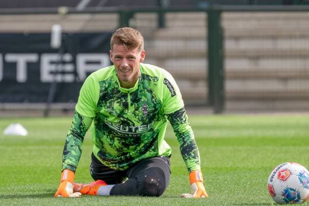 10 10 2025, Football friendly, Borussia Moenchengladbach SC Preussen Muenster, Season 2025 2026, Fohlenplatz at Borussia Park in Moenchengladbach Jonas Omlin Borussia Moenchengladbach 01 warming up Photo Kirchner Media Thomas Haesler Copyright: xKirchner-Media ThomasxHaeslerx