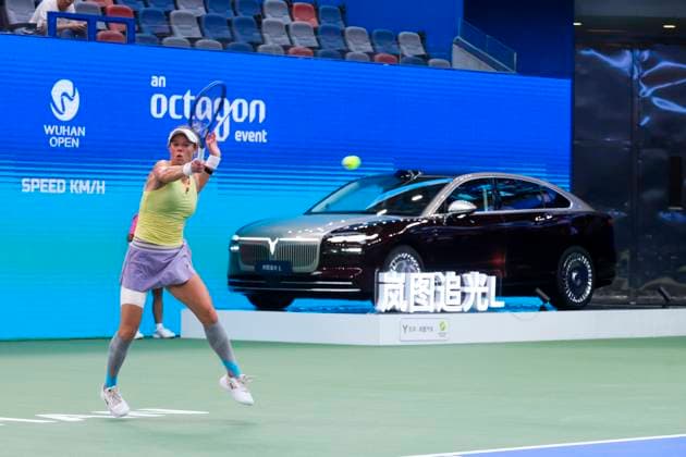 WUHAN, CHINA - OCTOBER 10: Laura Siegemund of Germany competes in the Women s Singles Quarterfinal match against Coco Gauff of the United States on day 7 of 2025 Wuhan Open at Optics Valley International Tennis Center on October 10, 2025 in Wuhan, Hubei Province of China.  Copyright: xVCGx 111596359955