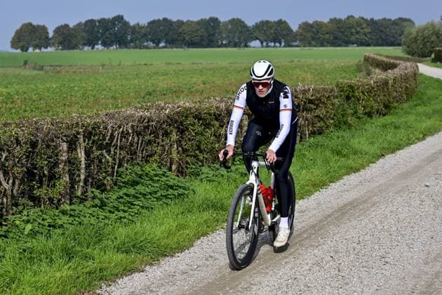 Gravel cyclists pictured during a reconnaissance on the track of this weekend s UCI World Gravel Championships, Friday 10 October 2025 in Maastricht, The Netherlands. DIRKxWAEM  x136471012x
