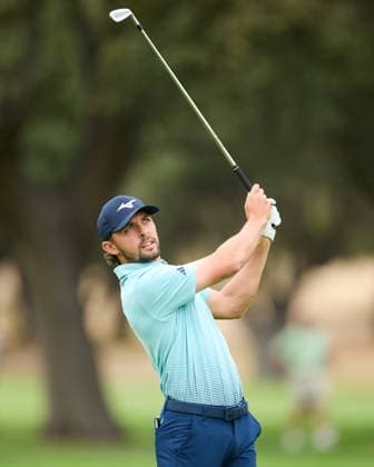 Open de Espa–a presented by Madrid 2025 - Day Two Marco Penge of England plays his second shoot on the first hole during the Open de Espa–a presented by Madrid 2025 at Club de Campo Villa de Madrid on October 10, 2025, in Madrid, Spain. Madrid Club de Campo Villa de Madrid Madrid Spain RL_OpESP_DPWT_000309 Copyright: xRicardoxLarreinax