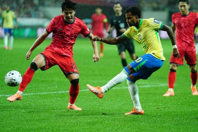Friendly football match ( South Korea vs Brazil - 20251010 ) SEOUL, SOUTH KOREA, OCT 10: Rodrygo of Brazil National Football Team during the friendly football match match between South Korea National Football Team and Brazil National Football Team at the Seoul World Cup Stadium in Seoul, South Korea on October 10, 2025. (Editorial Use Only) Seoul the Seoul World Cup Stadium South Korea 8230_285334 Copyright: xSeokyongxLee PentaxPressx