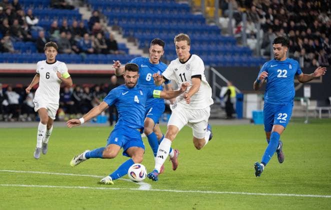 Soccer, Youth, Season 2025 26, U21, European Championship Qualification Group F 4 Matchday in Jena Germany Greece, f l Tom Bischof U21, Germany , Alexios Kalogeropoulos U21, Greece , Sotirios Kontouris U21, Greece , Nelson Weiper U21, Germany , Konstantinos Kostoulas U21, Greece , 10 10 2025, Copyright: xMatthiasxKochx