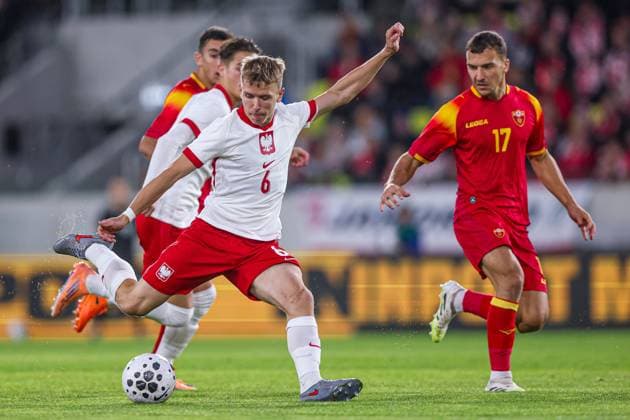 10.10.2025 KATOWICE, NOWA BUKOWA PILKA NOZNA (FOOTBALL) UEFA ELIMINACJE MISTRZOSTW EUROPY U21, U 21 MECZ POLSKA - CZARNOGORA NZ ANTONI KOZUBAL RADOSC, BRAMKA, GOL FOTO LUKASZ GROCHALA CYFRASPORT NEWSPIX.PL --- newspix.pl POLAND OUT! 