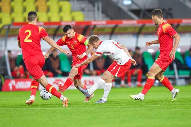 2025.10.10 Katowice Pilka nozna Reprezentacja Polski U21, U 21 Eliminacje Mistrzostw Europy U-21 Sezon 2025 2026 Polska - Czarnogora N z Damjan Dakic, Antoni Kozubal, bramka gol radosc Foto Marcin Bulanda PressFocus 2025.10.10 Katowice Football Polish national team, Nationalteam U21 UEFA EURO, EM, Europameisterschaft,Fussball 2027 Qualifying Season 2025 2026 Polska - Czarnogora Damjan Dakic, Antoni Kozubal, bramka gol radosc Credit: Marcin Bulanda PressFocus NEWSPIX.PL --- newspix.pl POLAND OUT! 
