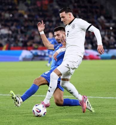 Germany Greece U21 European Championship Qualification Jena, 10 10 2025, Ernst Abbe Sportfeld, Fußball, Länderspiel , U 21 Junioren EM Qualifikation , Germany vs Greece , In the picture from left Alexios Kalogeropoulos 4, Greece , Said El Mala 7, Germany , For journalistic use only DFB UEFA regulations prohibit any use of photographs as image sequences and or quasi video , Picture Point