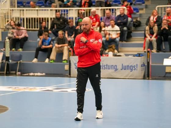 Michael Hegemann TuSEM Essen, Coach concentrating before the start of the match TuSEM Essen vs TV Grosswallstadt, Handball, 2 Bundesliga, Matchday 7, Season 2025 2026, 10 10 2025 TuSEM Essen vs TV Grosswallstadt, Handball, 2 Bundesliga, Matchday 7, Season 2025 2026, 10 10 2025 Essen Copyright: xEibner-Pressefoto DamianxKruczynx EP_DKI