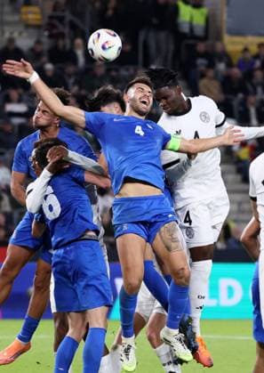 Germany Greece U21 European Championship Qualification Jena, 10 10 2025, Ernst Abbe Sportfeld, Fußball, Länderspiel , U 21 Junioren EM Qualifikation , Deutschland vs Griechenland , Im Bild von links Alexios Kalogeropoulos 4, Griechenland , Hendry Blank 4, Deutschland , Nur für journalistische Zwecke For editorial use only DFB UEFA regulations prohibit any use of photographs as image sequences and or quasi video , Picture Point