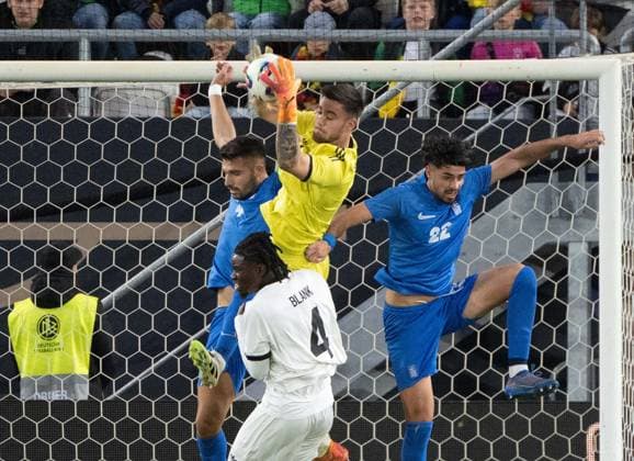 Soccer, Youth, Season 2025 26, U21, European Championship Qualification Group F 4 Matchday in Jena Germany Greece, f l Alexios Kalogeropoulos U21, Greece , Hendry Blank U21, Germany , Goalkeeper Dennis Seimen U21, Germany , Konstantinos Kostoulas U21, Greece , 10 10 2025, Copyright: xMatthiasxKochx