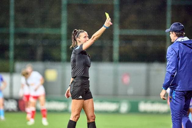 10 10 2025, GER, Womens soccer, BL, 2025 2026, RB Leipzig SGS Essen Yellow card for Michael Gursky Goalkeeping coach, RB Leipzig Leipzig Training center of the Red Bull Saxony Germany