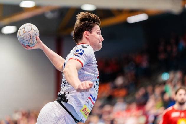 Paul Holzhacker VfL Luebeck Schwartau, 04 in goal throw GER, TuS N Luebbecke vs VfL Luebeck Schwartau, Handball, 2 Bundesliga, Matchday 7, Season 2025 2026, 10 10 2025 GER, TuS N Luebbecke vs VfL Luebeck Schwartau, Handball, 2 Bundesliga, Matchday 7, Season 2025 2026, 10 10 2025 Luebbecke Copyright: xEibner-Pressefoto JanxRollingerx EP_JSK