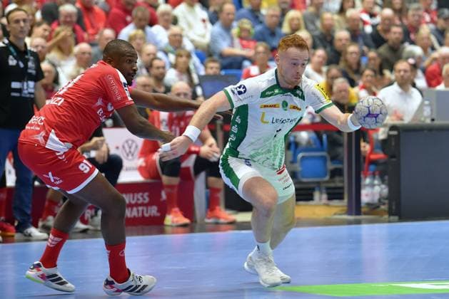Tomas Piroch SC DHfK Leipzig 7 on the ball , Sadou Ntanzi MT Melsungen 91 L , GER, MT Melsungen SC DHfK Leipzig, Handball, 1 Bundesliga, Matchday 8, Season 2025 2026, 10 10 2025, GER, MT Melsungen SC DHfK Leipzig, Handball, 1 Bundesliga, Matchday 8, Season 2025 2026, 10 10 2025 Kassel Copyright: xEibner-Pressefotox xRolandxSippex EP_RSL