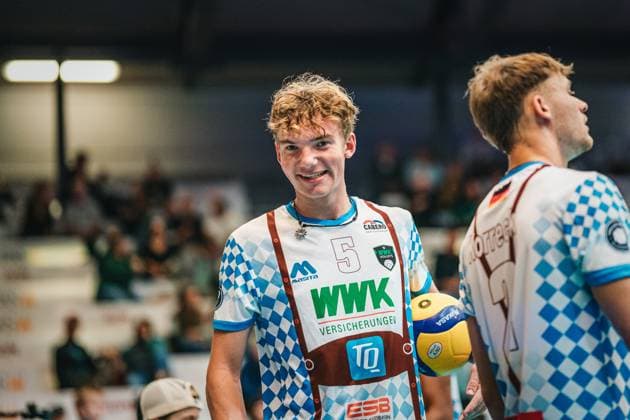 LigaCup 2025: Helios Grizzlys Giesen vs. WWK Volleys Herrsching, 10.10.25 Joshua Huber (WWK Volleys Herrsching, 5); LigaCup 2025: Helios Grizzlys Giesen vs. WWK Volleys Herrsching am 10.10.2025 in der Volksbank-Arena, Hildesheim Copyright: xBEAUTIFULxSPORTS Tonhäuserx