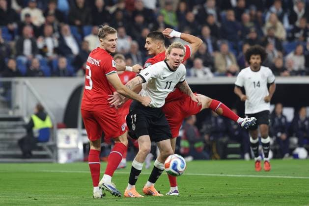 in duel, action, with Enes Mahmutovic 3 Luxembourg , Nick Woltemade 11 Germany , Germany vs. Luxembourg, Soccer, World Cup Qualification, 10 10 2025 Sinsheim Baden Wuerttemberg Germany Copyright: xkolbert-press ChristianxKolbertx