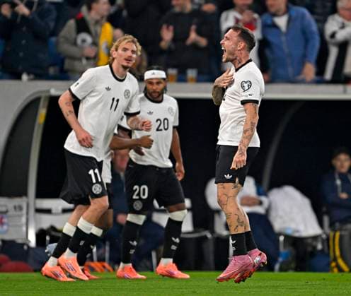 10 10 2025, Football World Cup Qualification Europe 2025 26, Matchday 7, Germany Luxembourg, in the PreZero Arena Sinsheim Goal celebration f l Nick Woltemade Germany , Serge Gnabry Germany and David Raum Germany