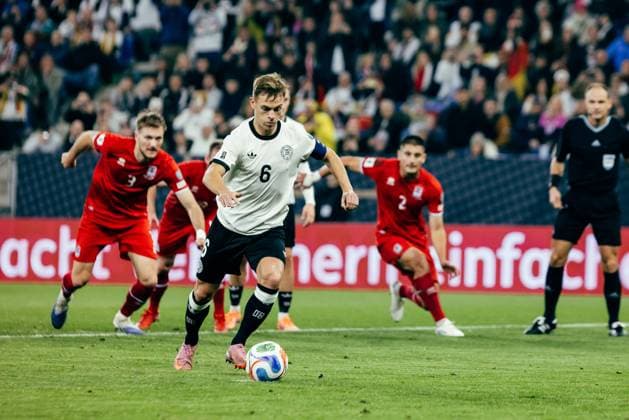 Sinsheim, Germany, October 10th 2025 Joshua Kimmich ( 6 - Germany) penalty goal during the UEFA European Qualifiers match between Germany vs. Luxemburg at PreZero Arena, in Sinsheim, Germany. (Gabor Baumgarten SPP) Copyright: xGaborxBaumgartenx xSPPx Sportspressphoto_SPR40747