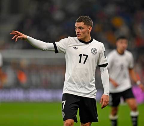 10 10 2025, Football World Cup Qualification Europe 2025 26, Matchday 7, Germany Luxembourg, in the PreZero Arena Sinsheim Florian Wirtz Germany gestures