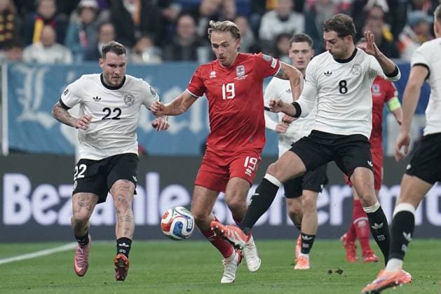 Soccer World Cup Qualification 2025 2026 10 10 2025, Soccer international match, international match, World Cup Qualification, 2025 2026, Group A, Germany, Sinsheim, PreZero Arena, Sinsheim, Germany D Luxembourg LUX vl David Raum Germany DEU, DFB, 22 Mathias Olesen Luxembourg, Luxembourg, FLF 19 Leon Goretzka Germany DEU, DFB, 8
