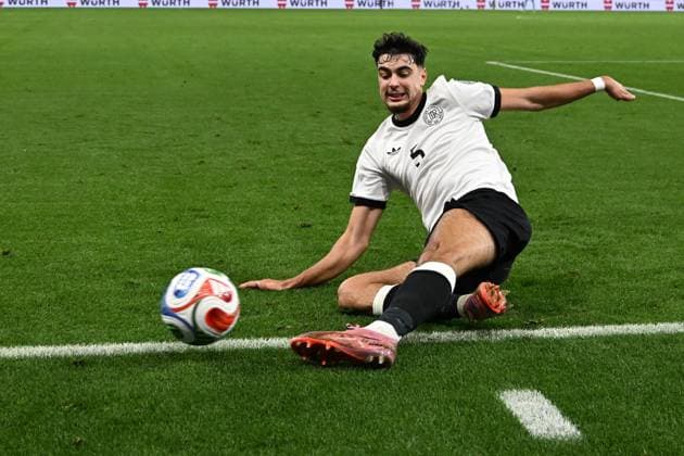10 10 2025, xsltx, Football World Cup Qualification 2026, Germany Luxembourg v l Aleksandar Pavlovic German National Football Team DFB DFL DFB REGULATIONS PROHIBIT ANY USE OF PHOTOGRAPHS as IMAGE SEQUENCES and or QUASI VIDEO Sinsheim