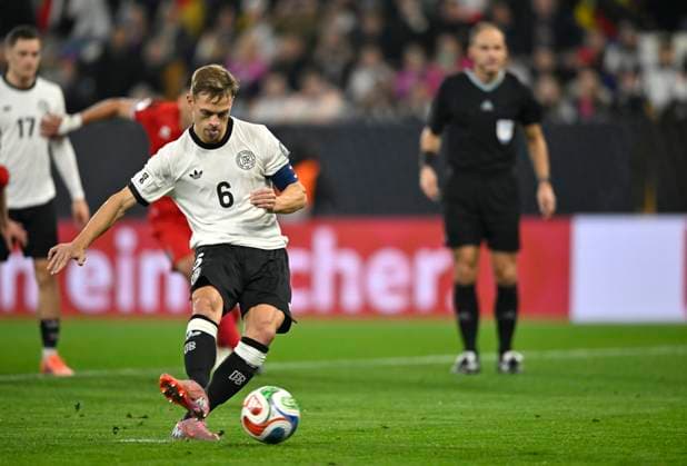 GOAL for 2 0 Joshua Kimmich GER 06 Penalty, penalty kick Goal kick Action Goal chance DFB Laenderspiel Germany GER vs Luxembourg LUX World Cup Qualifiers European Qualifiers 10 10 2025 DFL REGULATIONS PROHIBIT ANY USE OF PHOTOGRAPHS AS IMAGE SEQUENCES AND OR QUASI VIDEO DFB Laenderspiel Germany GER vs Luxembourg LUX