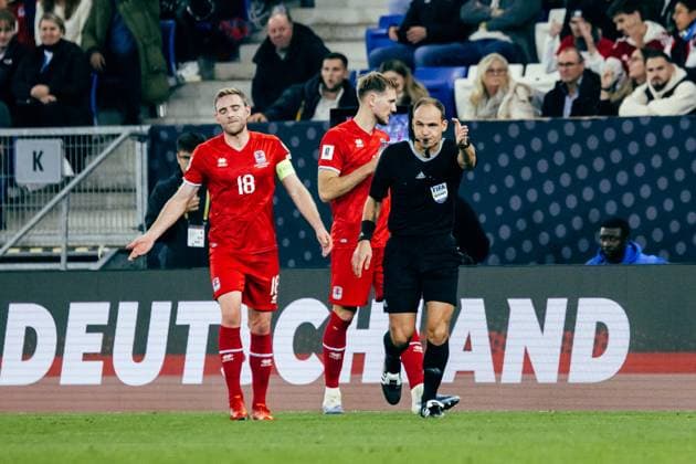 Sinsheim, Germany, October 10th 2025 Referee Nenad MinakoviÄ? decision for penalty after VAR the UEFA European Qualifiers match between Germany vs. Luxemburg at PreZero Arena, in Sinsheim, Germany. (Gabor Baumgarten SPP) Copyright: xGaborxBaumgartenx xSPPx spp-en-GaBaSp-10_10_Germany_Luxemburg_European Qualifiers_Gabor_Baumgarten-527848