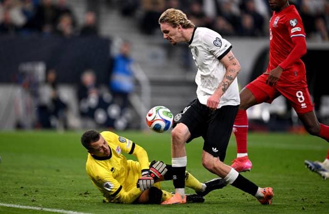Football International Qualification World Cup 2026 in Sinsheim Group A 3 Matchday Germany Luxenburg 10 10 2025 Nick Woltemade right, Germany vs. goalkeeper Anthony Moris left, Luxenburg
