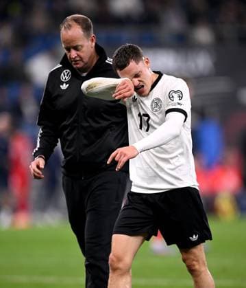 Football International Qualification World Cup 2026 in Sinsheim Group A 3 Matchday Germany Luxenburg 10 10 2025 Florian Wirtz Germany injured , is treated by Dr Jochen Hahne, leaves the pitch