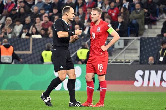 10 10 2025, xsltx, Football World Cup Qualification 2026, Germany Luxembourg v l Referee Referee Nenad Minakovic Serbia Laurent Jans Luxembourg DFL DFB REGULATIONS PROHIBIT ANY USE OF PHOTOGRAPHS as IMAGE SEQUENCES and or QUASI VIDEO Sinsheim