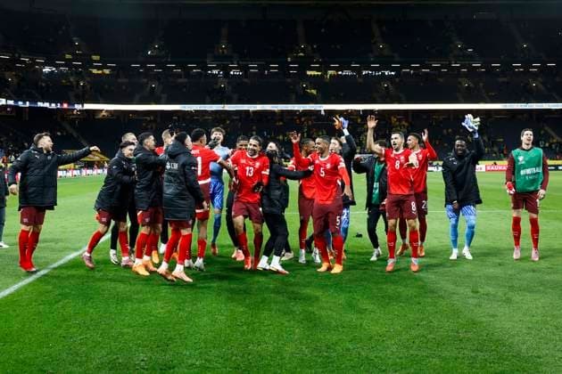 STOCKHOLM, SWEDEN 20251010 Switzerland cheers after the win during Fridays World Cup qualifying soccer match between Sweden and Switzerland at Strawberry arena, October 10, 2025 in Stockholm, Sweden STOCKHOLM SWEDEN x60160x  Copyright: xStefanxJerrevang TTx VM-KVAL SVERIGE-SCHWEIZ